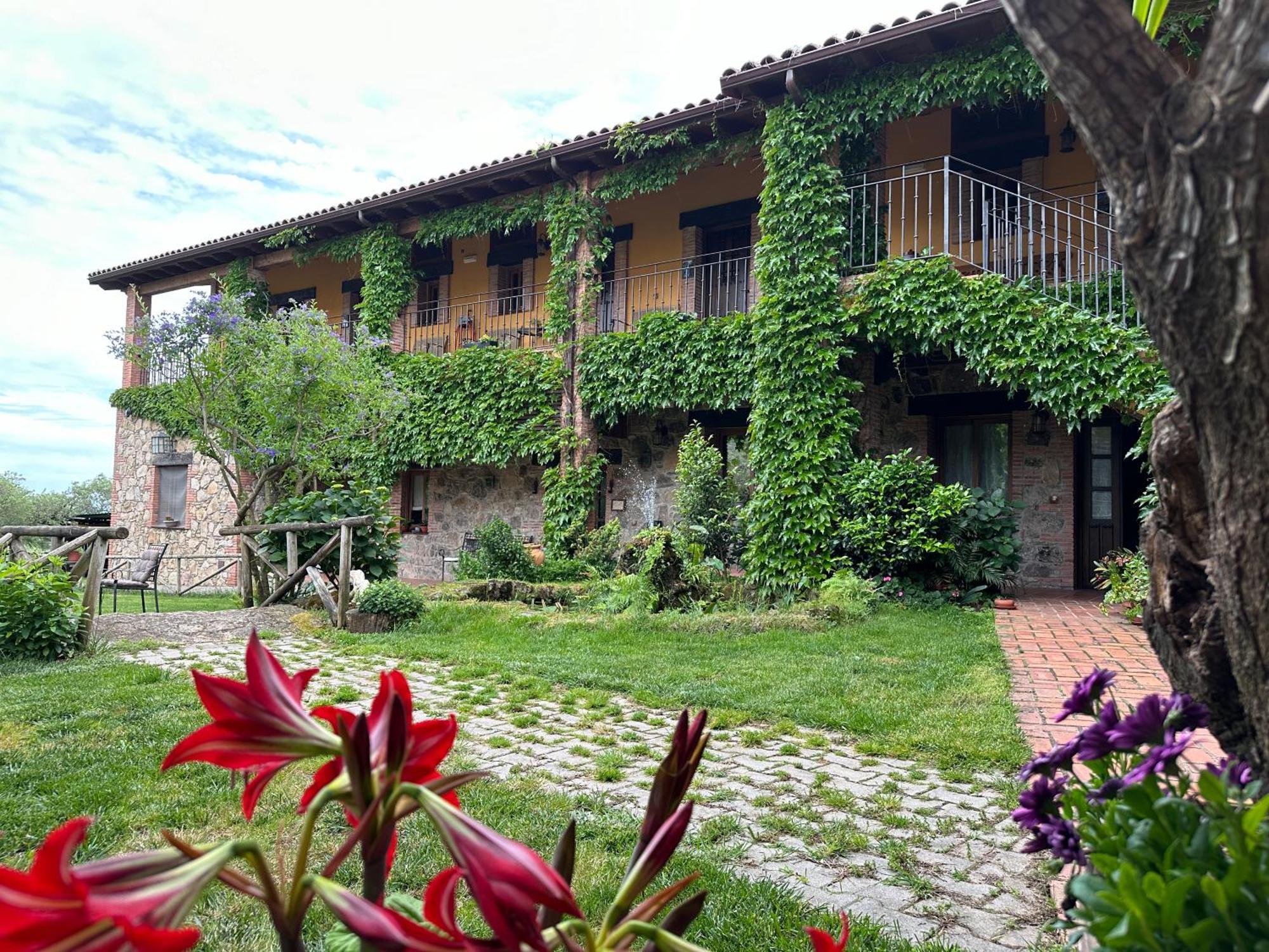 Hotel Rural La Covacha Losar De La Vera Zewnętrze zdjęcie